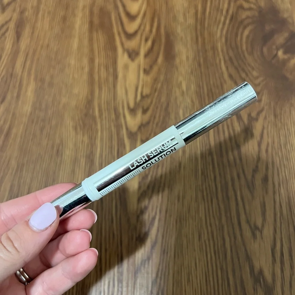 L’Oréal Lash Serum Solution